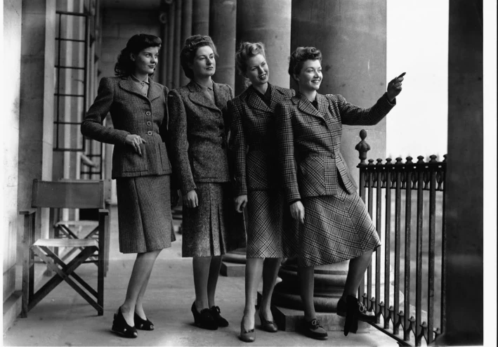 باقى من الزمن ثلاث أشهر لنستقبل الحفل السنوى لمعهد Metropolitan Art