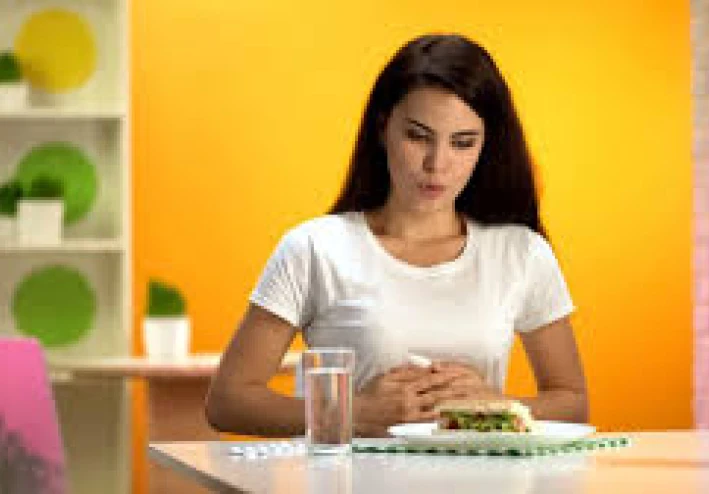 اضطرابات الأكل ليست مجرد شيء في سن المراهقة: وصمة العار المزدوجة للمعاناة منها في منتصف العمر