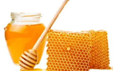 ماذا يحدث في أجسامنا إذا تناولنا العسل كل يوم وما هي آثاره على الكبد