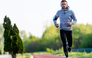  طريقة الجري التي تجمع بين الجري والمشي لتقليل التعب والإصابات والتعب