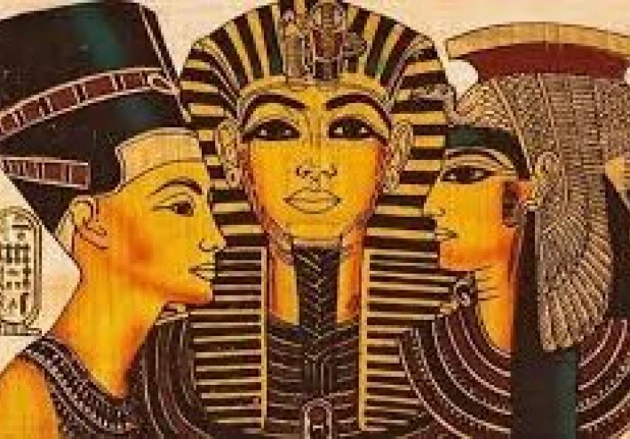 ملكات مصر القديمة بين قدسية المعبد وسلطة المسلة