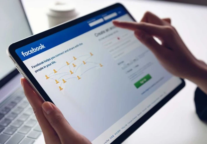 كيفية الربح من الفيسبوك 2026: دليل شامل لكسب المال للمبتدئين