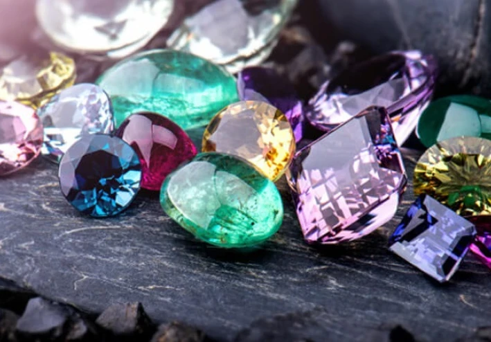 الأحجار الكريمة: أنواعها و ازاي نفرق  بين الجيد والرديء