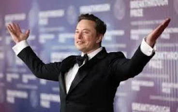 من الفشل المالي إلى قمة النجاح: قصة نجاح إيلون ماسك