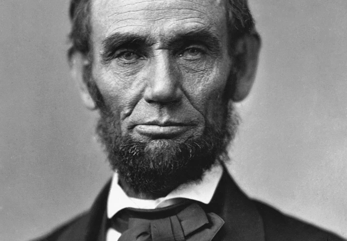 براهام لينكولن (/ˈeɪbrəhæm ˈlɪŋkən/ ⓘ) (بالإنجليزية: Abraham Lincoln)