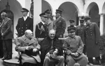 مؤتمر يالطة 1945: إعادة رسم خريطة العالم بين المثال والواقعية