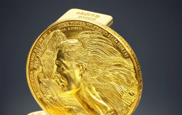 سيكولوجية المعدن الأصفر: لماذا يربح الذهب دائماً عندما يخسر الجميع؟