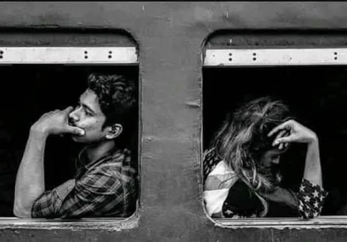 حين جمعنا القدر في محطة القطار