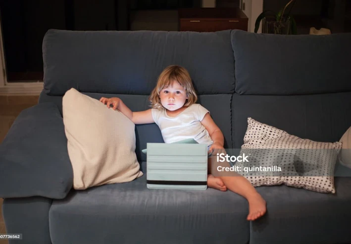 الذكاء الاصطناعي وأطفالنا هل نربي عباقرة أم نصنع جيلا بلا وعي