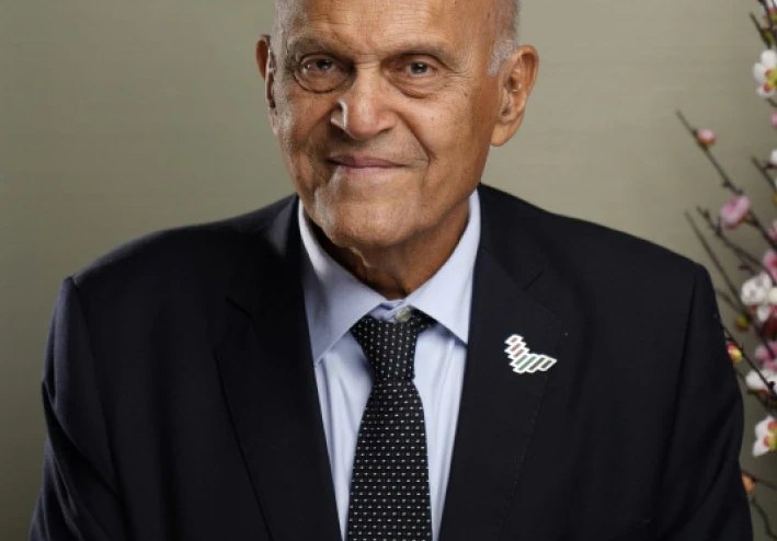 قصة نجاح دكتور مجدي يعقوب: ملك القلوب الذي غيّر وجه الطب العالمي