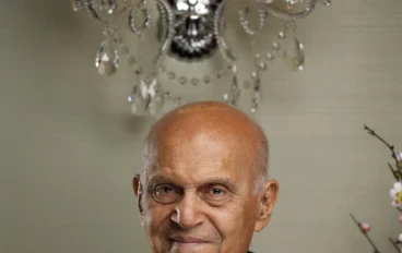 قصة نجاح دكتور مجدي يعقوب: ملك القلوب الذي غيّر وجه الطب العالمي