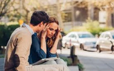 لماذا عليك التوقف عن إضفاء الطابع المثالي على الحب حتى تكون سعيدا مع شريك حياتك