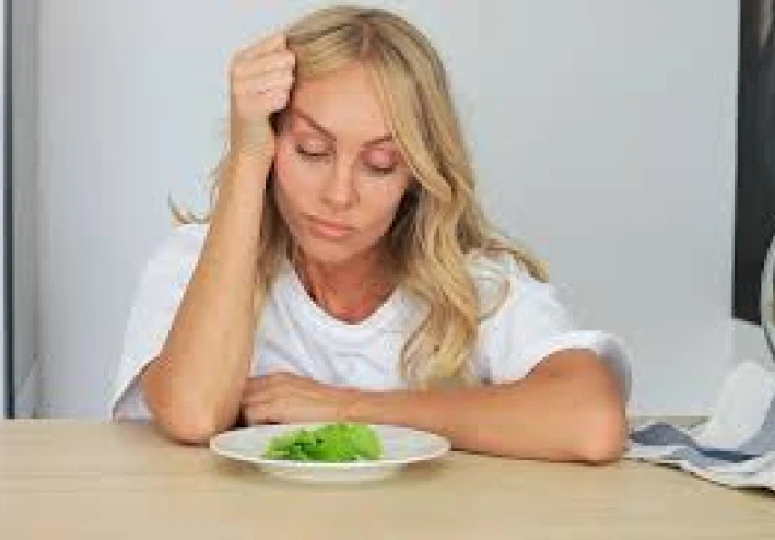 الهوس بأن تكون مثاليا ونحيفا: لماذا تكون النساء أكثر عرضة لخداع التغذية