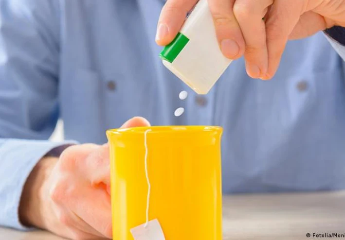 المحليات لا تسبب السرطان ، ولا تغير الجراثيم ، ولكن هناك أسباب مقنعة لعدم تناولها بكثرة