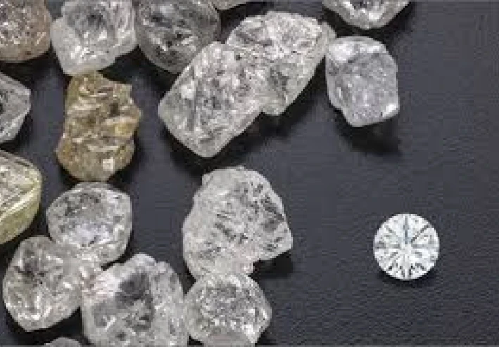 ما هو حجر الالماس وما هو سره