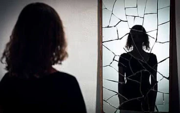 الأشخاص كالمرايا. انعكاس ما نُخفيه عن أنفسنا 