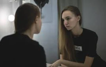 كيفية التعرف على الأشخاص الأنانيين: حتى تتمكن من وضع قيود عليهم لمنعهم من الاستفادة منك