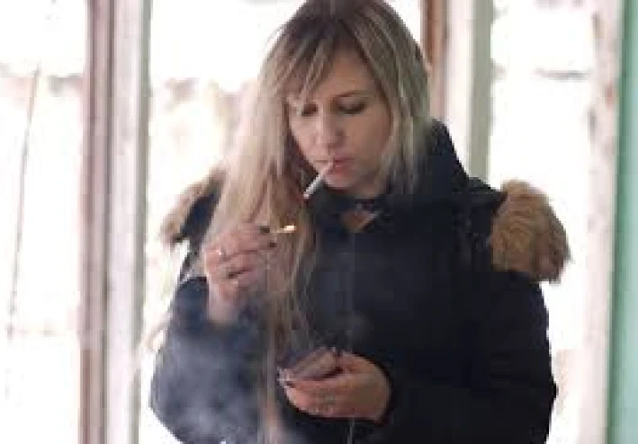 ما يشبه أن تكون مدمنا عاطفيا: هذه هي الطريقة التي يمكنك بها التوقف عن الإدمان على المشاعر لتكون سعيدا