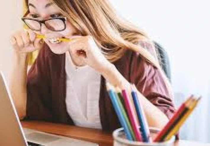 كيفية إيقاف الأفكار المراقية: ما عليك القيام به للتوقف عن الخوف الشديد