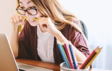 كيفية إيقاف الأفكار المراقية: ما عليك القيام به للتوقف عن الخوف الشديد