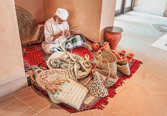 التراث الشعبي: مرآة الهوية الثقافية للشعوب