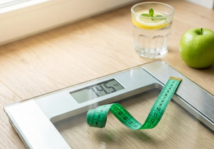 وداعاً للرجيم القاسي.. دليلك الشامل لأحدث طرق التخسيس "بدون حرمان