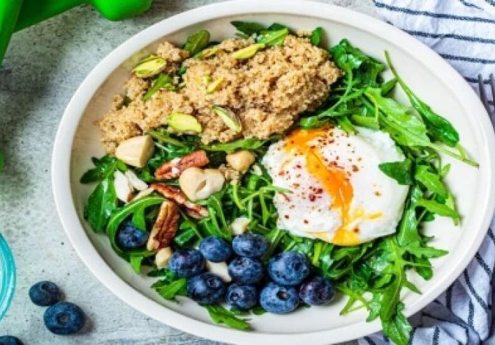 المزيد من الكربوهيدرات والمزيد من السعرات الحرارية: الطبق المثالي لاستعادة ما بعد التمرين