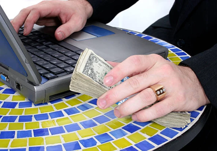 🚀 كيف تحقق 300 إلى 1000 دولار شهريًا من الربح من الإنترنت (دليل عملي للمبتدئين) 💰