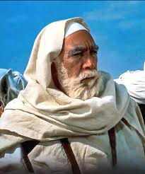 "عمر المختار: الرجل الذي تحدى جيشًا بأكمله في قلب الصحراء"