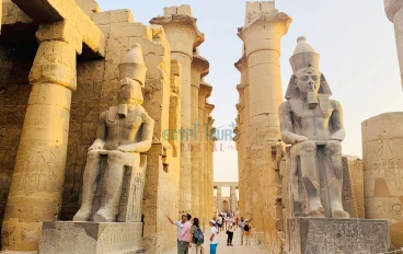 المعابد الكبرى: العمارة والدين والسياسة