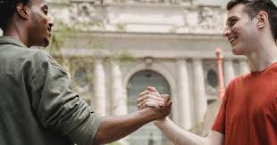 صورة مقال كيف تثق بشخص ما تتعرف عليه للتو عندما تفشل كل علاقاتك