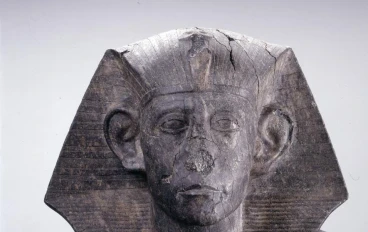 سنوسرت الثالث: الفرعون المحارب وباني الإمبراطورية