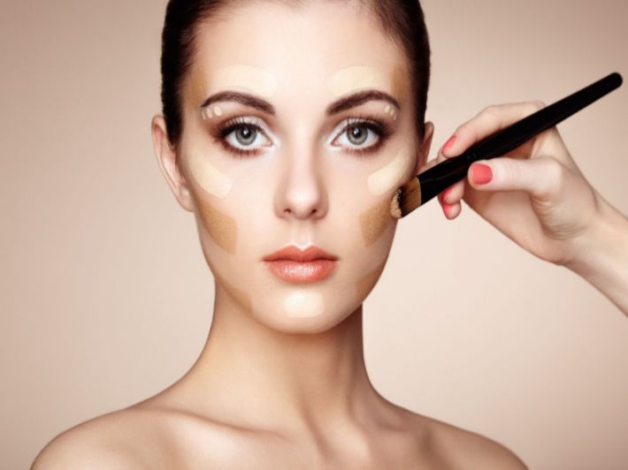 صورة مقال اضرار المكياج على البشرة