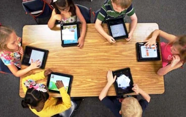  الالعاب الالكترونية وماتسببها من أضرار على الاطفال وعلى المجتمع  والمخاطر والاضرار تحتويها تلك الألعاب