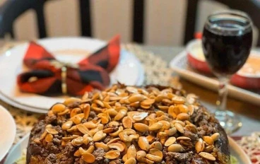 المقلوبة السورية: ملكة الموائد الشامية وتراث من عمق التاريخ