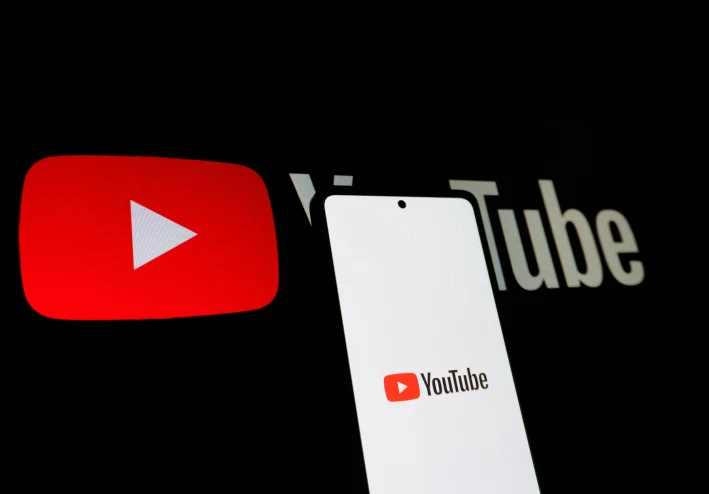 كيف تبدأ قناة يوتيوب احترافية بميزانية 1000 دولار؟ (دليل النجاح من الصفر)