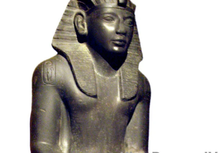 رمسيس الرابع: محاولة إنقاذ الإمبراطورية… هل فشل مبكرًا؟