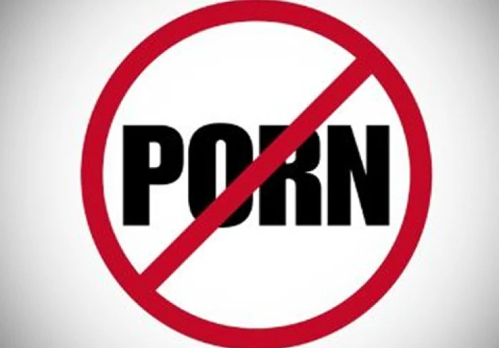 "تأثير الإباحية على الصحة النفسية للشباب"