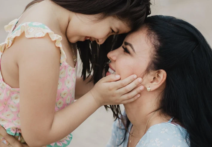 Mother’s Day Gift Ideas (Including Creative DIY Options): Pros & Cons