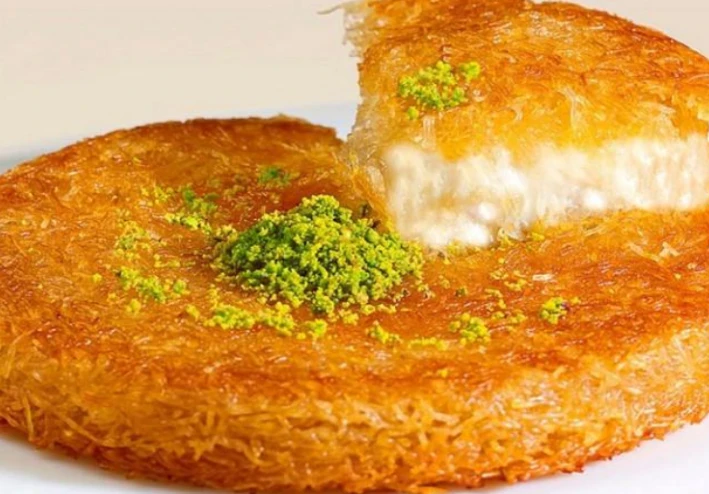 طريقة عمل الكنافة بالقشطة بخطوات سهلة للمبتدئين