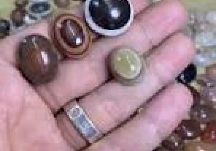 حجر الجزع: جمال طبيعي وقيمة تاريخية وروحانية .