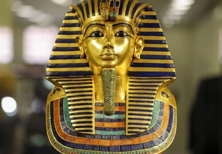 الملك الذهبي توت عنخ آمون