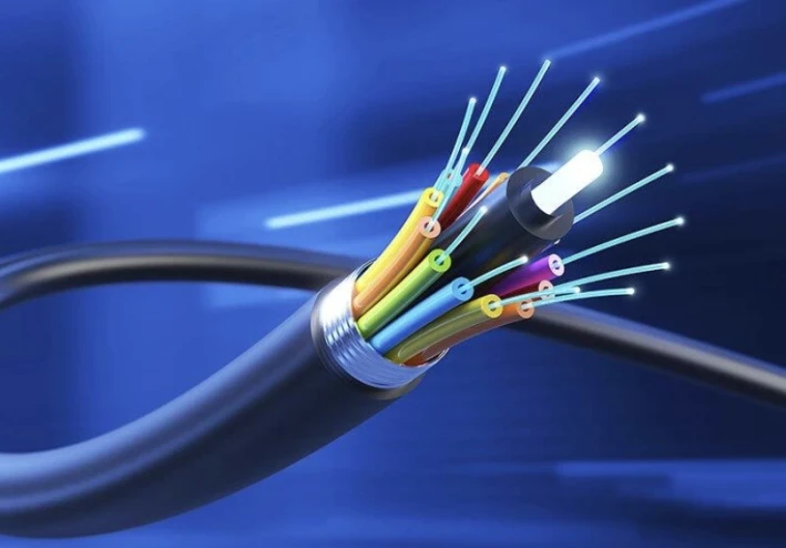 أنواع ومكونات كوابل الألياف الضوئية