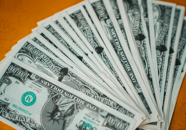 How to Make Money with AI in 2026 ( Ultimate Guide for Beginners & Pros )