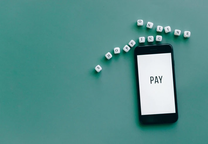 ما وراء "التريند".. هل التحول الرقمي في مصر فرصة حقيقية لزيادة دخلك؟