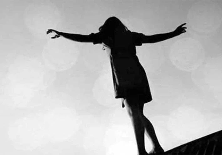 حياتك أغلى من لحظة ضعف الانتحار مش حل