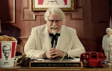 قصة نجاح دجاج كنتاكي: من مطبخ صغير إلى إمبراطورية عالمية في عالم الوجبات السريعة