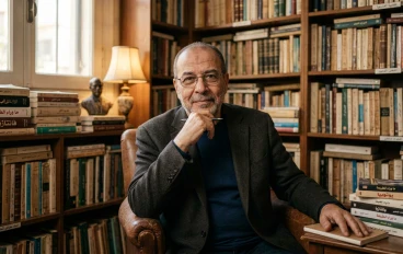 أفضل كتب وروايات أحمد خالد توفيق: رحلة بين الرعب والفلسفة والخيال