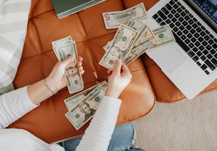 How to earn money online with no skills? (2026 Guide)