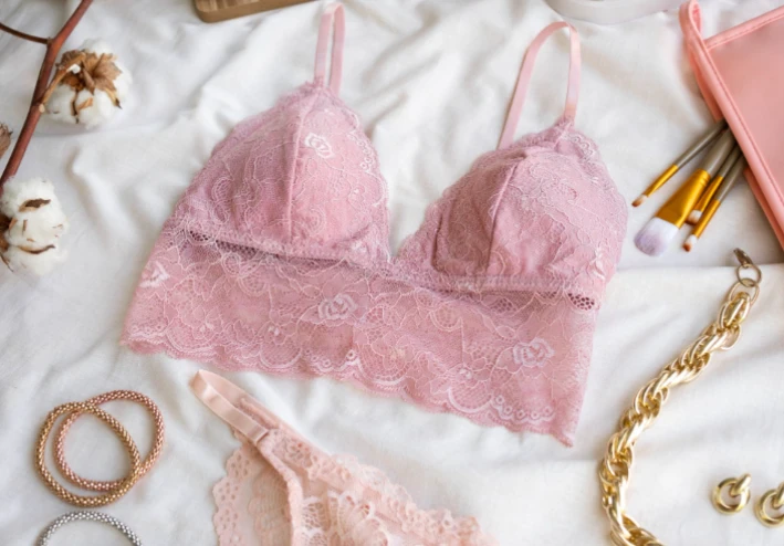 كيفية اختيار لانجري مناسب لشكل جسمك